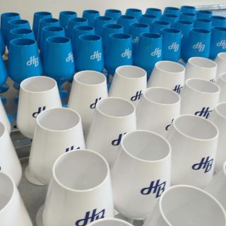 I Vám vyrobíme krásné sklenice. Chcete 6 kusů, 12, nebo 500 kusů? To je jen na vás. www.nerozbitnesklenice.cz