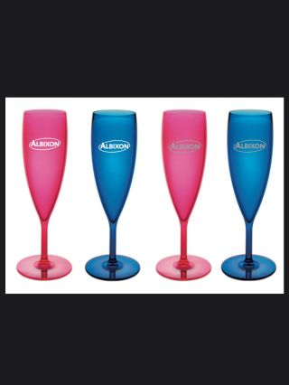 I Vám vyrobíme krásné sklenice. Chcete 6 kusů, 12, nebo 500 kusů? To je jen na vás. www.nerozbitnesklenice.cz