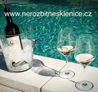 Dopřejte si krásné a nerozbitné sklenice, které rozzáří váš stůl, i Vám dodáme krásné originální sklenice. Chcete 6 kusů,...