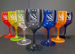 Na doma i do firmy, dopřejte si krásné a nerozbitné sklenice, které rozzáří váš stůl. I Vám dodáme krásné originální...