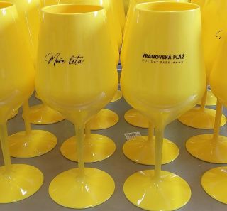 I Vám vyrobíme krásné sklenice. Chcete 6 kusů, 12, nebo 500 kusů? To je jen na vás. www.nerozbitnesklenice.cz