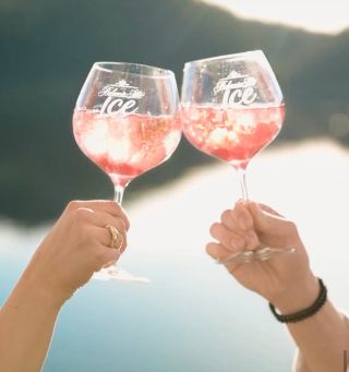 I Vám vyrobíme krásné sklenice. Chcete 6 kusů, 12, nebo 500 kusů? To je jen na vás. www.nerozbitnesklenice.cz