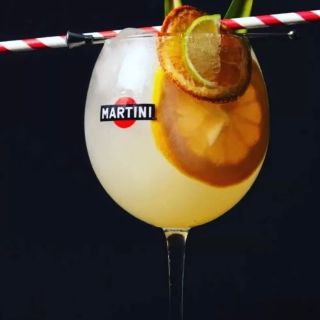 A jaké krásné sklenice dodáme Vám? Napište si o cenu s logem či bez: info@nerozbitnesklenice.cz Krasa a elegance + Klid a...