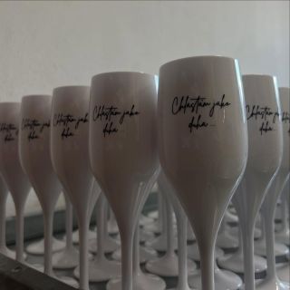 Úžasné. Stylové. Nerozbitné. Sklenice, které dělají radost – doma i ve firmě. www.nerozbitnesklenice.cz