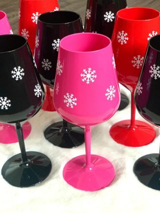 A jaké krásné sklenice dodáme Vám? Napište si o cenu s logem či bez: info@nerozbitnesklenice.cz Krasa a elegance + Klid a...