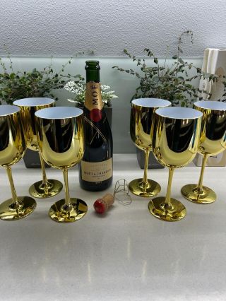 Stále stíháme 🎄 A jaké krásné sklenice dodáme Vám? www.nerozbitnesklenice.cz = www.plastovesklenice.cz