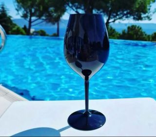 Dárky na poslední chvíli? Žádný problém – my stále stíháme! Chcete tyto sklenice?...