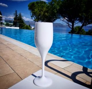 Dárky na poslední chvíli? Žádný problém – my stále stíháme! Chcete potěšit rodinu, kolegy, nebo firemní partnery něčím...