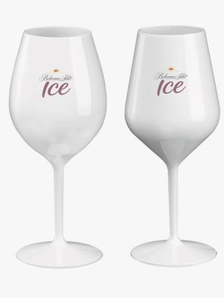 A jaké sklenice dodáme vám? Na doma i do firmy. Potřebujete 2 kusy, 6, 12, nebo rovnou 100 kusů? Číré, barevné, s potiskem...