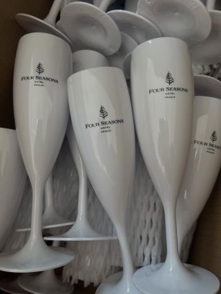 I vám dodáme krásné sklenice. Jsme tu pro váš klid, vaši pohodu a hlavně vaše bezpečí. Na doma i do firmy...