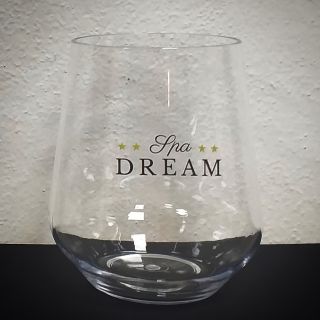 A jaké krásné sklenice vyrobíme Vám? Krása, elegance, klid, pohoda a hlavně bezpečí www.nerozbitnesklenice.cz