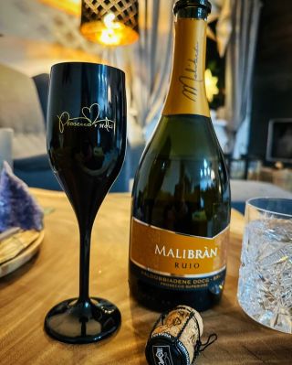 I vám dodáme krásné sklenice. Jsme tu pro váš klid, vaši pohodu a hlavně vaše bezpečí. Na doma i do firmy...