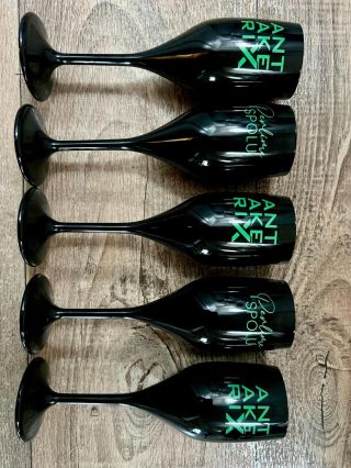 A jaké krásné sklenice vyrobíme Vám? Krása, elegance, klid, pohoda a hlavně bezpečí www.nerozbitnesklenice.cz