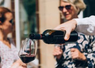 Stále stíháme 🎄 A jaké krásné sklenice dodáme Vám? www.nerozbitnesklenice.cz = www.plastovesklenice.cz