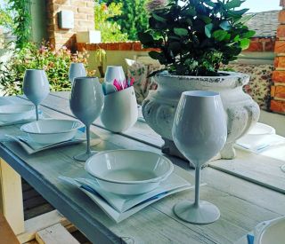 A jaké krásné sklenice vyrobíme Vám? Krása, elegance, klid, pohoda a hlavně bezpečí www.nerozbitnesklenice.cz