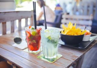 A jaké krásné sklenice vyrobíme Vám? Krása, elegance, klid, pohoda a hlavně bezpečí www.nerozbitnesklenice.cz