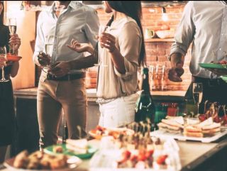 Dárky na poslední chvíli? Žádný problém – my stále stíháme! Chcete potěšit rodinu, kolegy, nebo firemní partnery něčím...