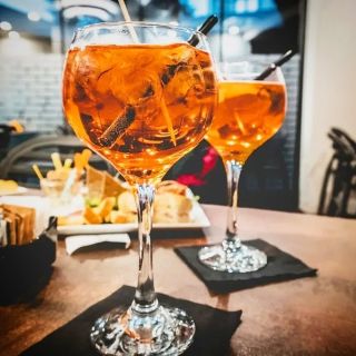 Dárky na poslední chvíli? Žádný problém – my stále stíháme! Chcete potěšit rodinu, kolegy, nebo firemní partnery něčím...